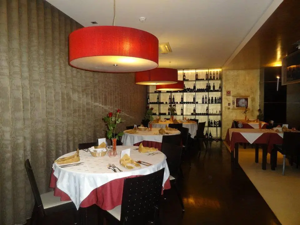 Interior e pratos do Casa Alves em Braga, Braga (2)