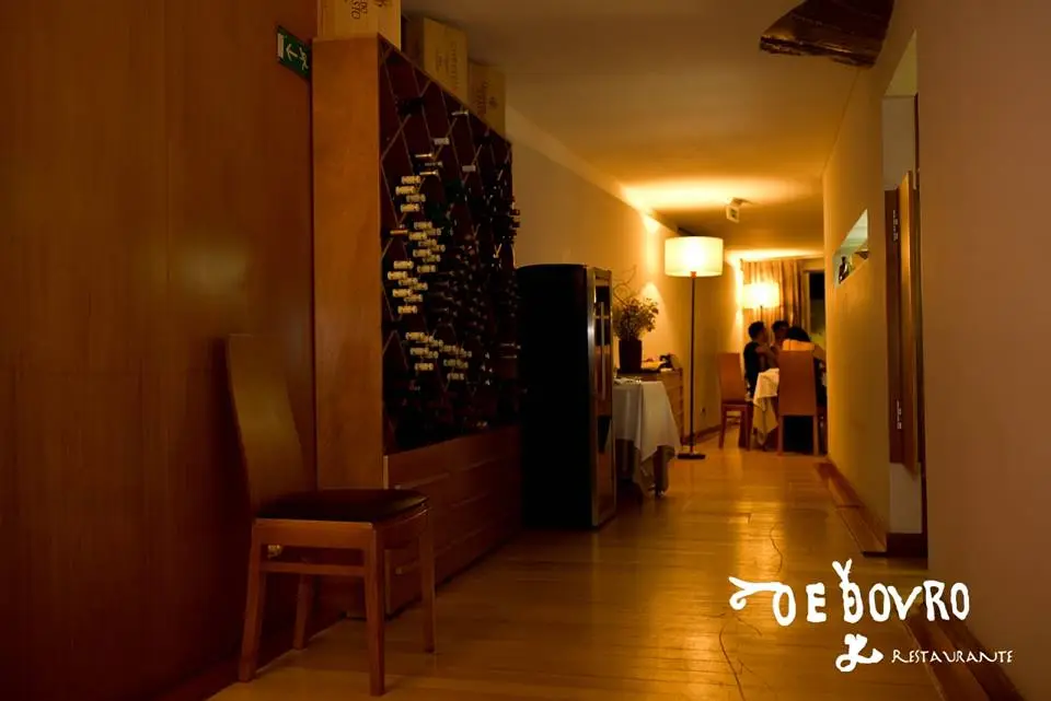 Interior e pratos do DeBouro em Braga, Braga (8)