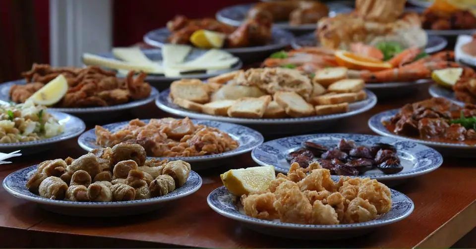 Interior e pratos do Quinta do Xisto by Sancho Panza em Braga, Póvoa de Lanhoso (3)