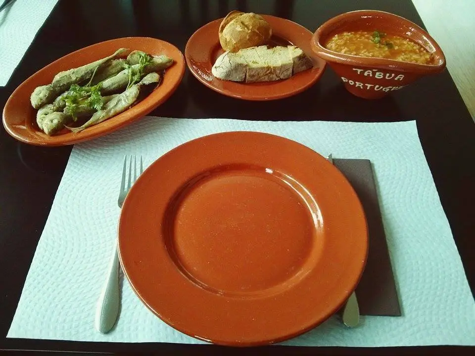 Interior e pratos do Tábua Portuguesa em Braga, Braga (9)