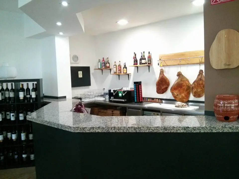 Interior e pratos do Tábua Portuguesa em Braga, Braga (7)