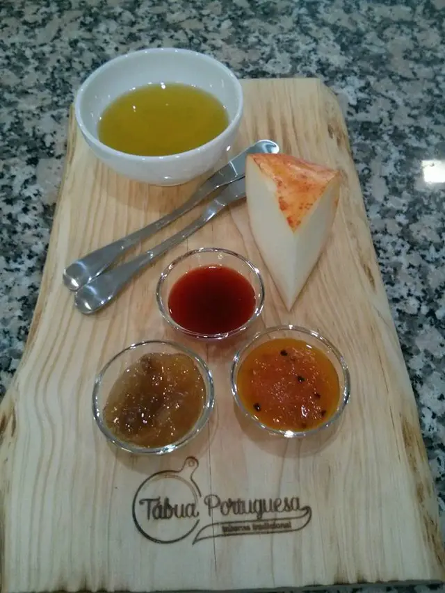 Interior e pratos do Tábua Portuguesa em Braga, Braga (12)