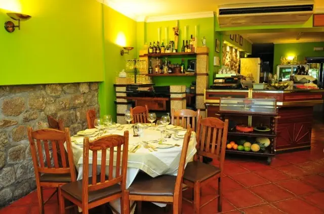 Interior e pratos do Bem-Me-Quer | Bem Me Quer em Braga, Braga (12)