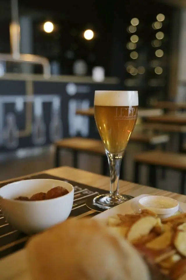 Interior e pratos do Letraria - Brewpub em Vila Verde, Amares (6)