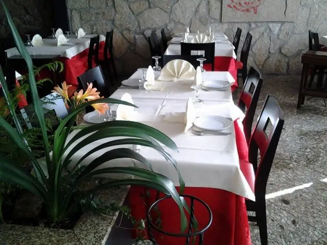 Interior e pratos do A Sevilhana em Vila Verde, Amares (4)