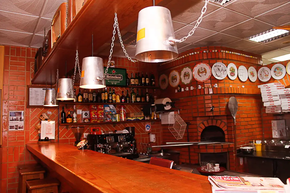 Interior e pratos do Encosta da Seara - Pizzaria, Restaurante e Grill em Gois, Góis (3)