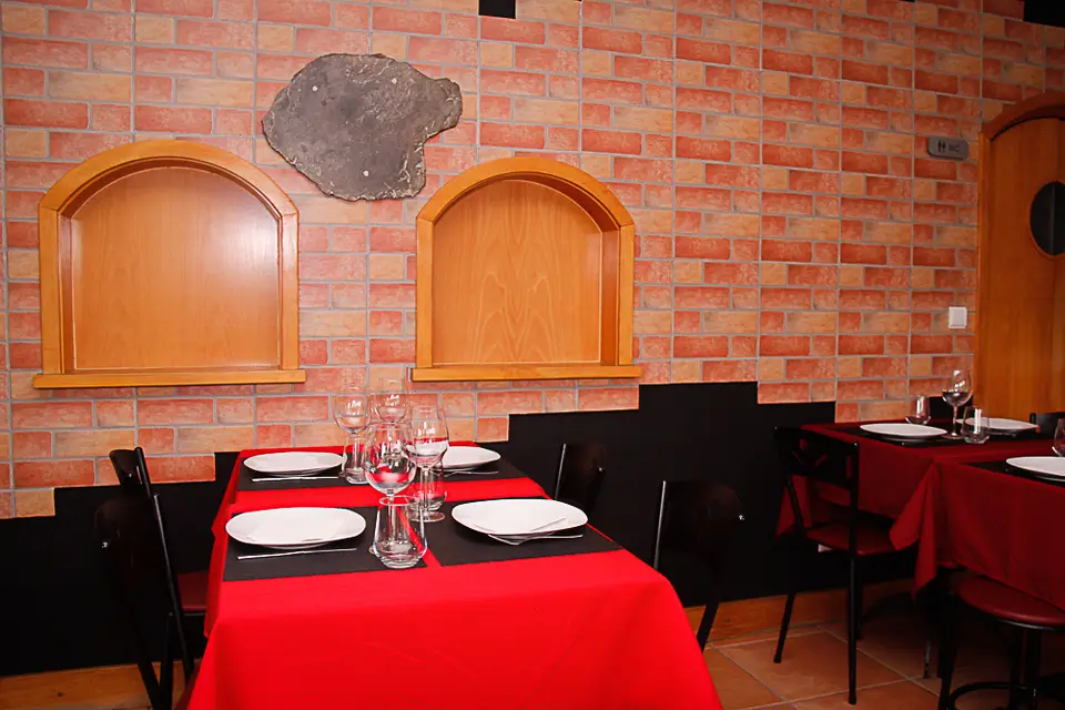 Interior e pratos do O Silvério em Gois, Góis (3)