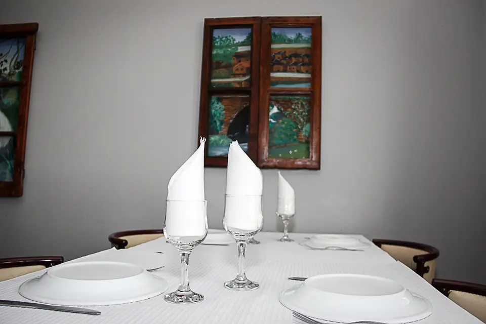 Interior e pratos do Alvaro's em Gois, Góis (4)