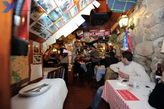 Interior e pratos do Restaurante Adega Malhoa em Braga, Braga (2)