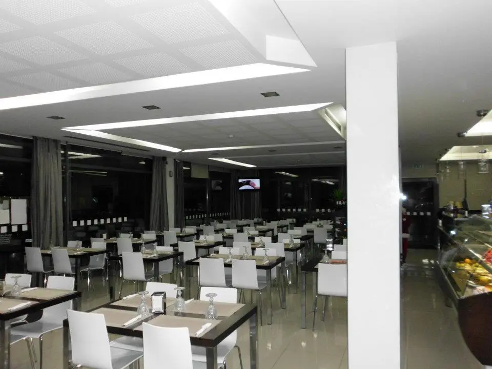 Interior e pratos do Pizzaria do Mosteiro em Vila Verde, Amares (2)