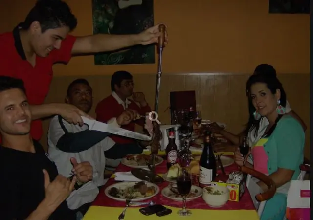 Interior e pratos do Culinárias Tropical em Braga, Braga (2)