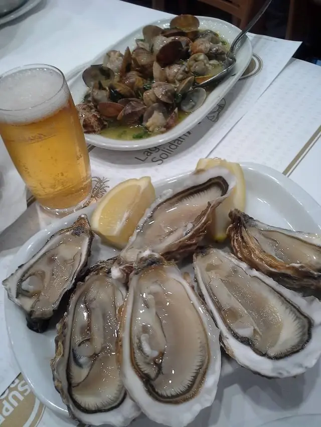 Interior e pratos do Restaurante Marisqueira O Ramiro em Lisboa, Lisboa (8)