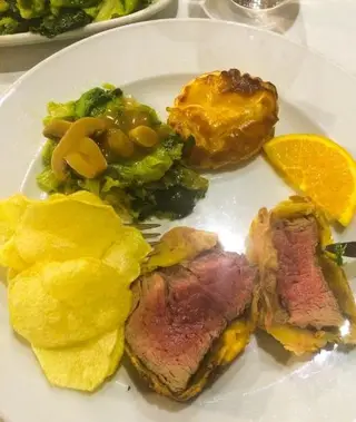 Interior e pratos do Restaurante Augusta em Braga, Póvoa de Lanhoso (4)