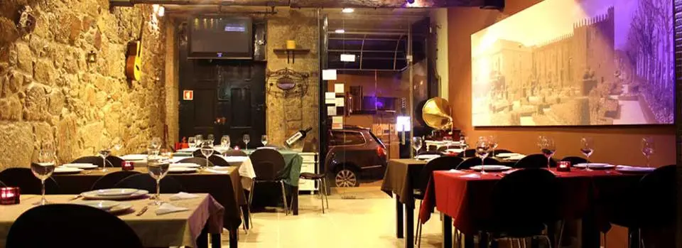 Interior e pratos do Lobattos em Braga, Braga (12)