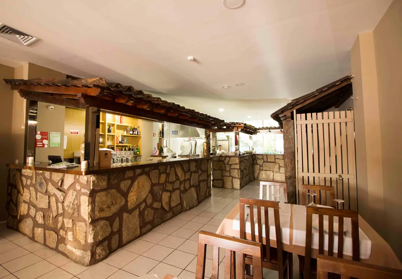 Interior e pratos do Bela Mesa em Braga, Braga (12)