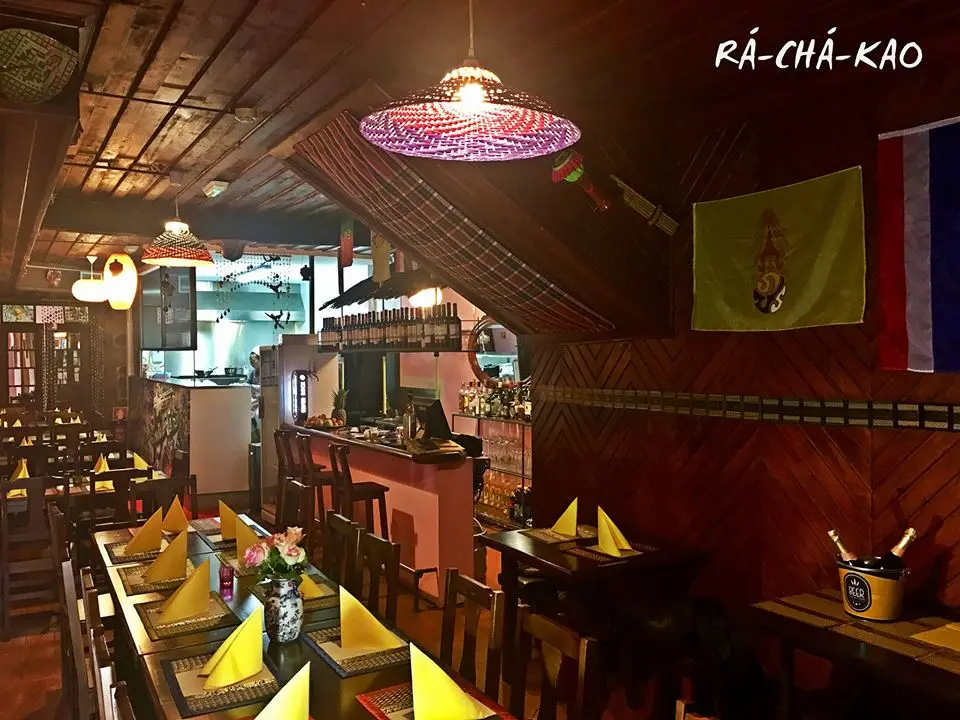 Interior e pratos do Rá-Chá-Kao em Braga, Mindelo (8)