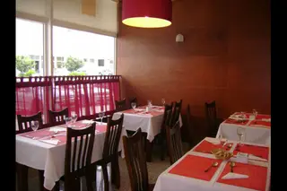 Interior e pratos do www.petiscos.com em monçao, Monção (2)