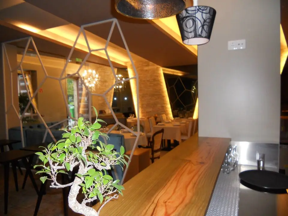 Interior e pratos do Repúblika em Loulé (7)