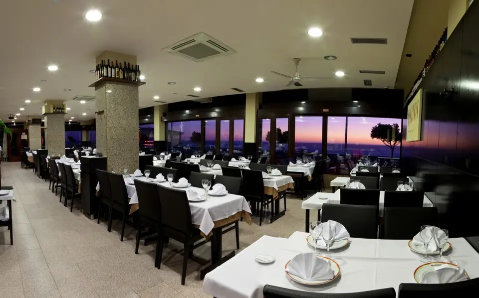 Interior e pratos do Marsiqueira Praia Mar em Vila do Conde, Vila do Conde (5)