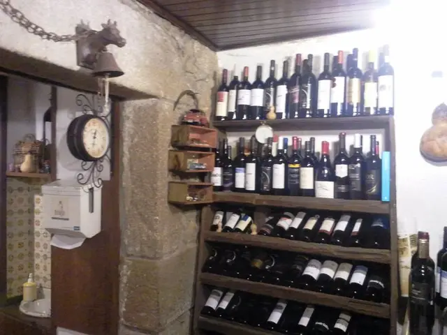 Interior e pratos do Taberna Velhos Tempos em Braga, Braga (2)