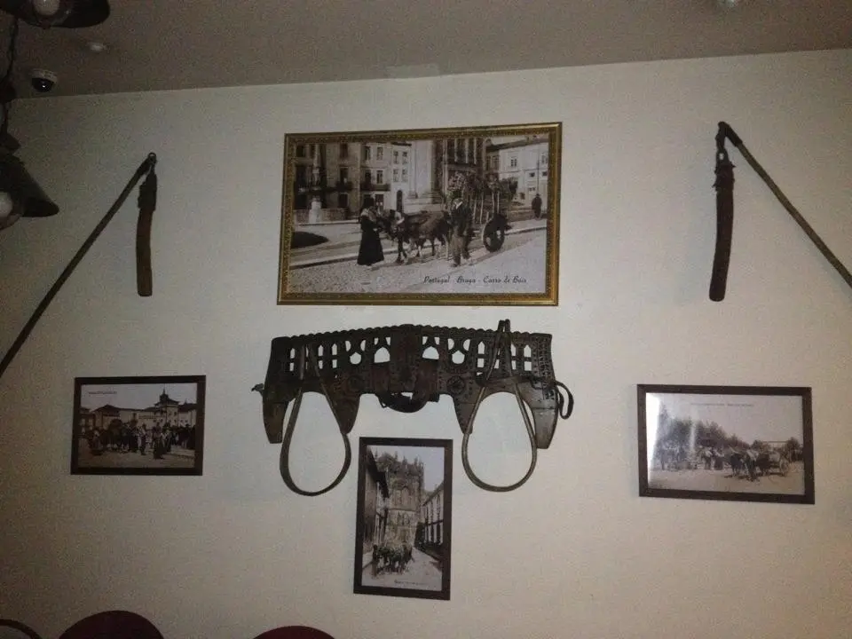 Interior e pratos do Tasquinha Bracarense em Braga, Braga (2)