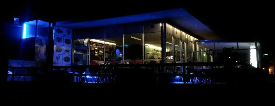 Interior e pratos do Nautico Bar em Póvoa de Varzim, Póvoa de Varzim (11)