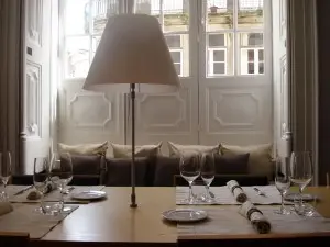 Interior e pratos do DOP em Porto, Porto (8)