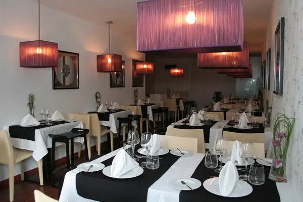 Interior e pratos do Mar de Sinos em Braga, Braga (3)