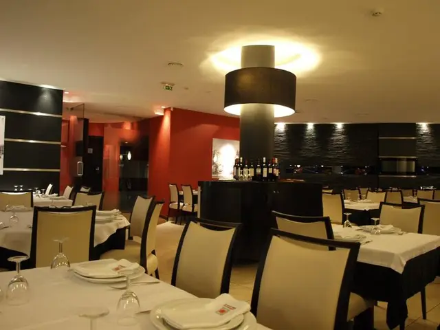 Interior e pratos do Companhia dos Grelhados em Braga, Braga (12)