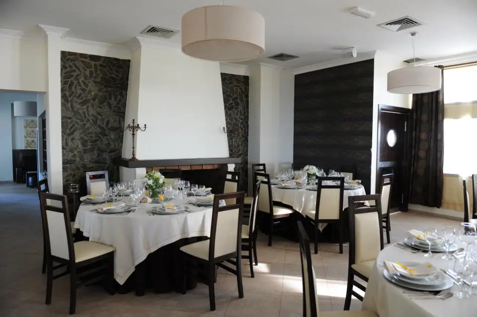 Interior e pratos do Quinta Das Olelas em Castelo Branco, Castelo Branco (4)