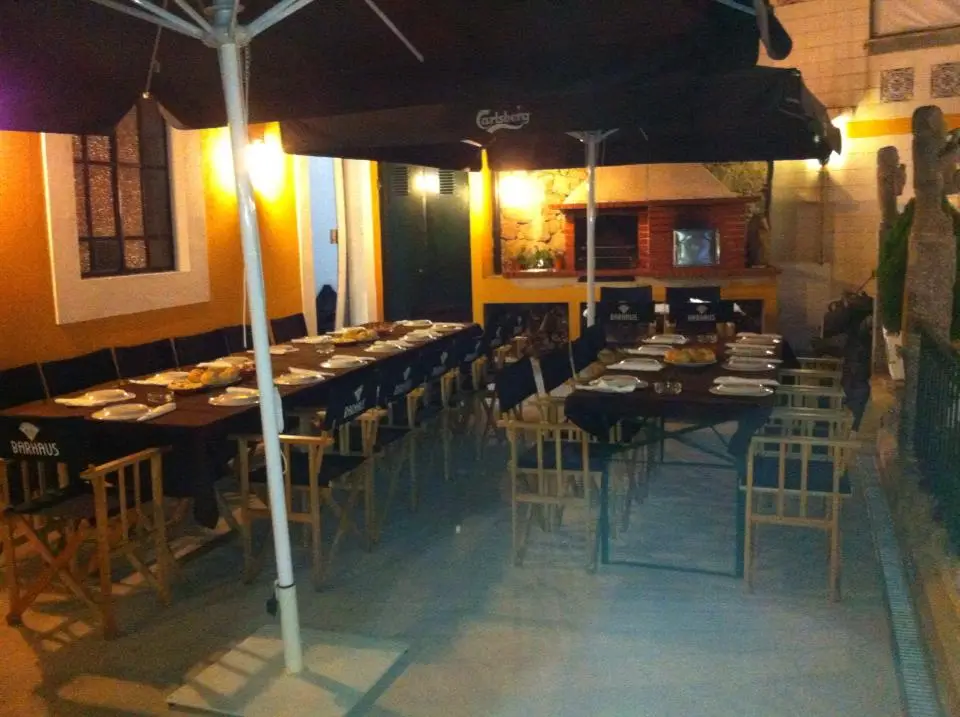 Interior e pratos do Barhaus em Braga, Braga (3)