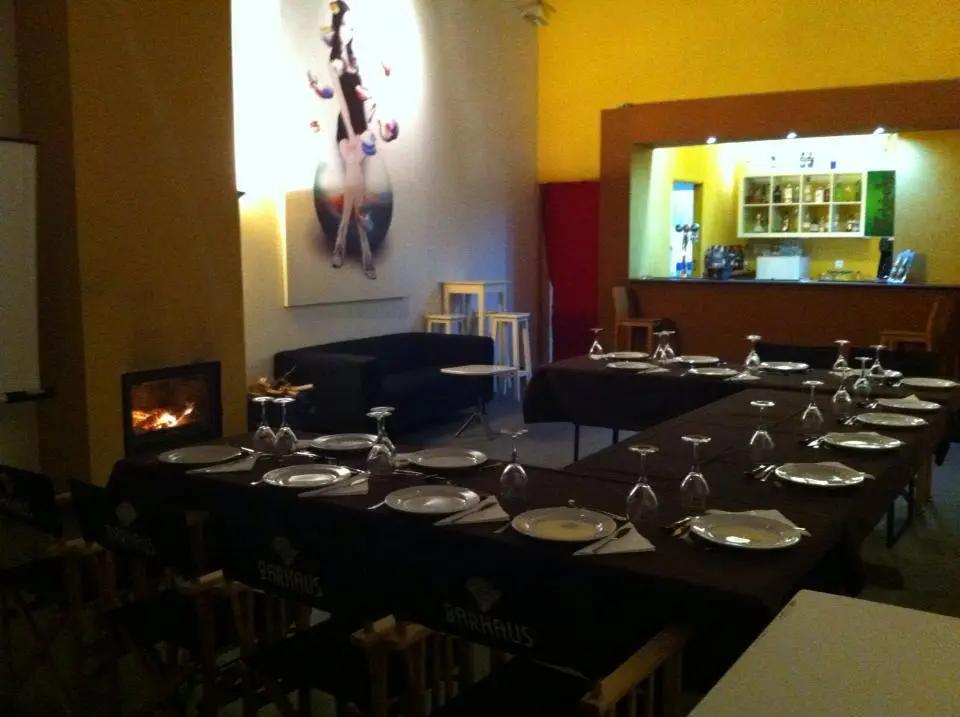 Interior e pratos do Barhaus em Braga, Braga (5)