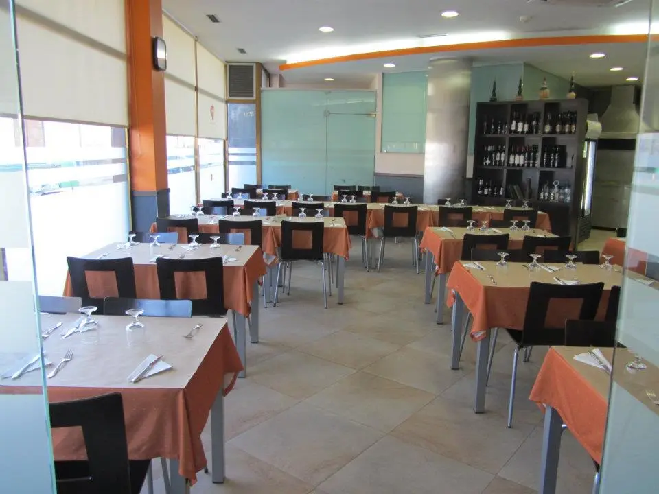 Interior e pratos do Restaurante Pizzaria Bonn em Abrantes (2)