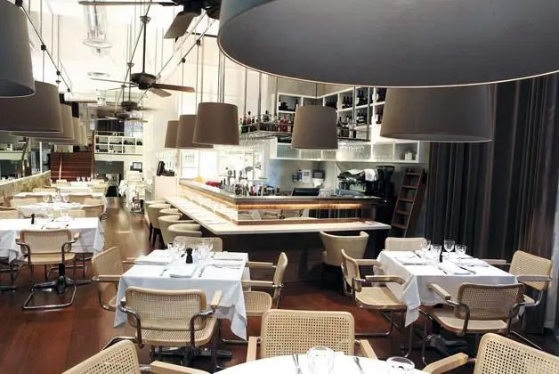 Interior e pratos do Al Forno Baixa em Porto, Porto (4)