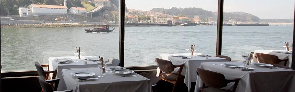 Interior e pratos do Restaurante Casad'oro em Porto, Porto (2)