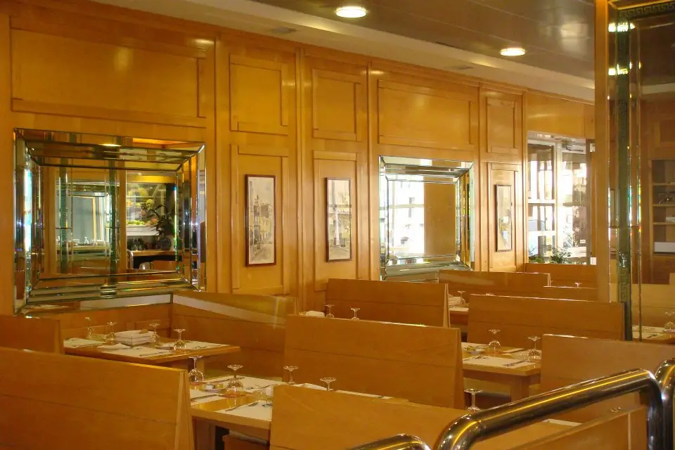 Capa Negra ll, restaurante de italiana em Porto, Porto