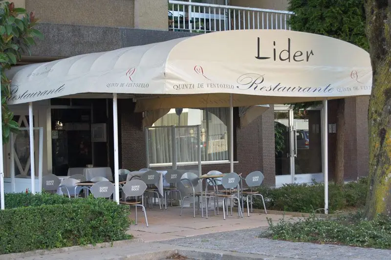 Interior e pratos do Líder em Porto, Porto (7)