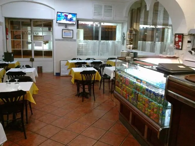 Interior e pratos do Restaurante O Arco em Lisboa, Lisboa (2)