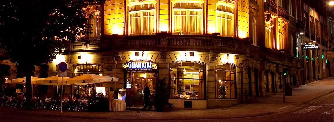 Interior e pratos do Guarany Café Restaurante em Porto, Porto (10)