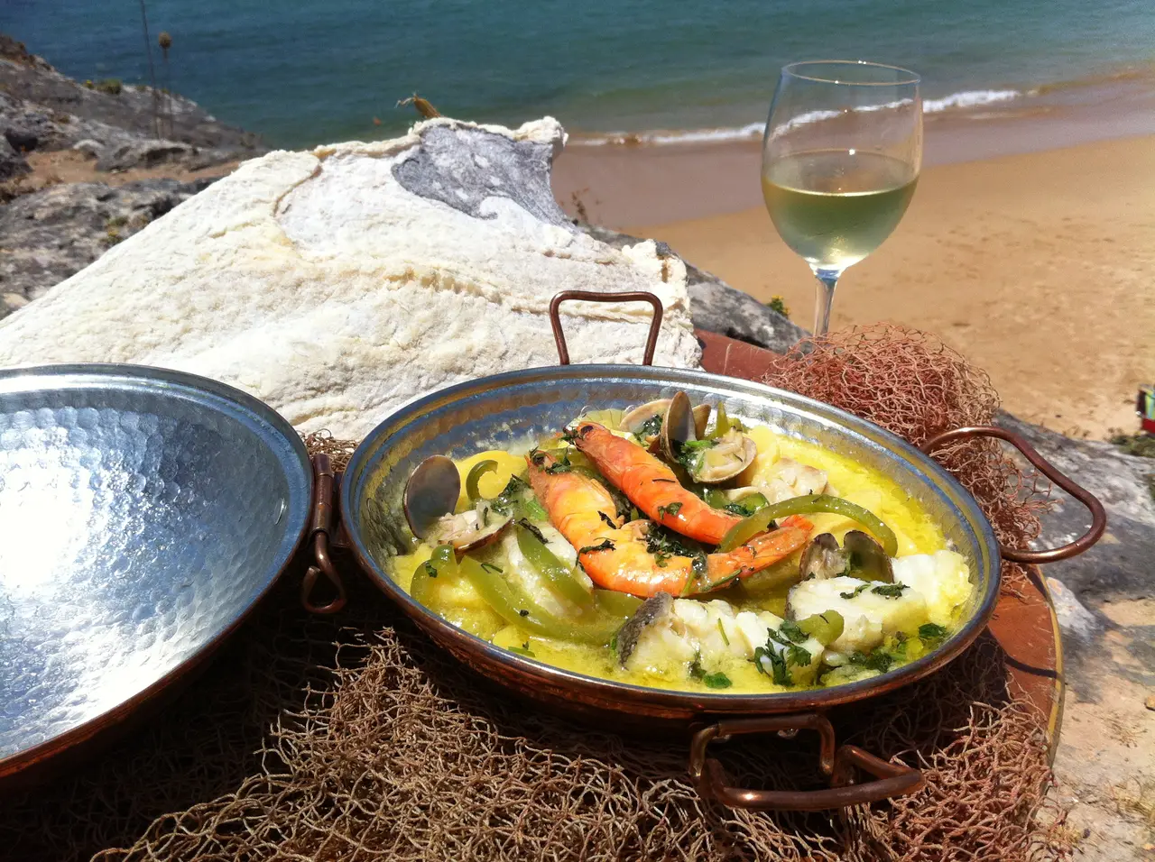 Interior e pratos do Bacalhoada em Portimão, Portimão (4)