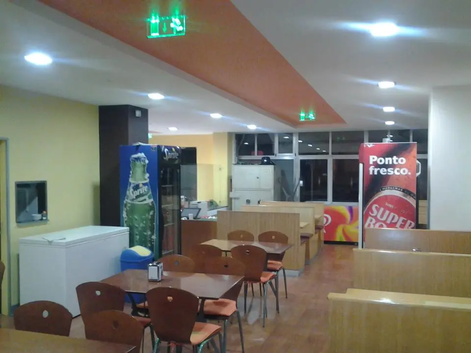 Interior e pratos do Imperial em Braga, Braga (6)