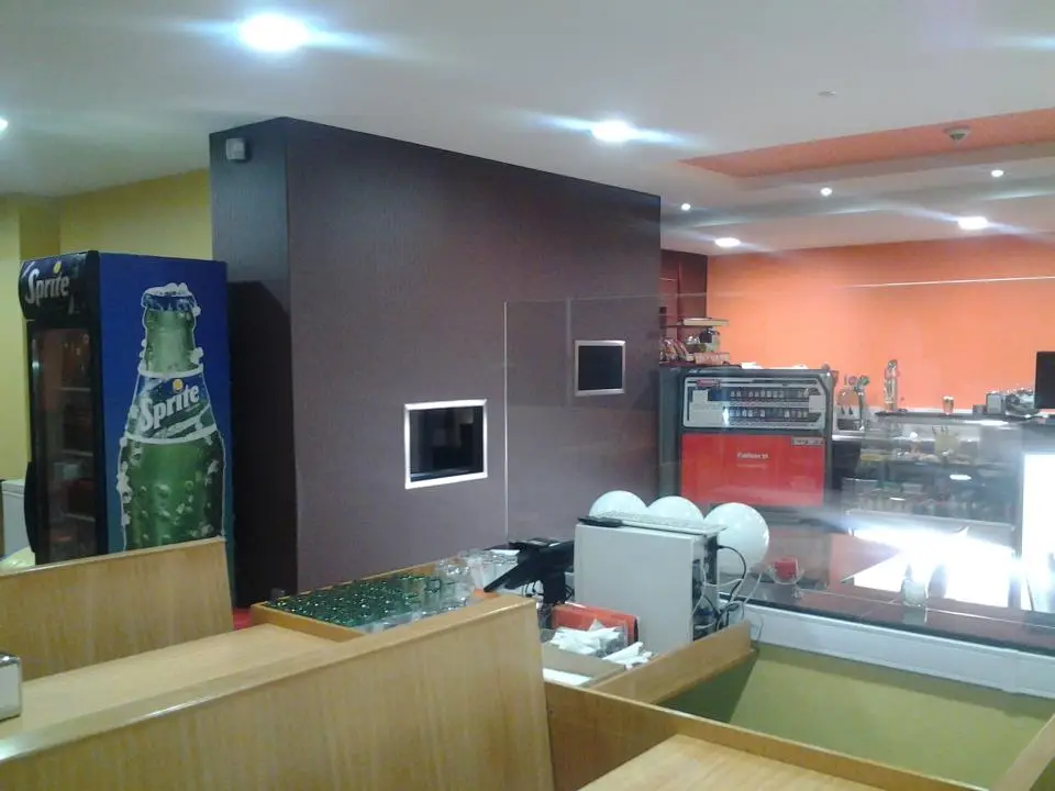 Interior e pratos do Imperial em Braga, Braga (9)