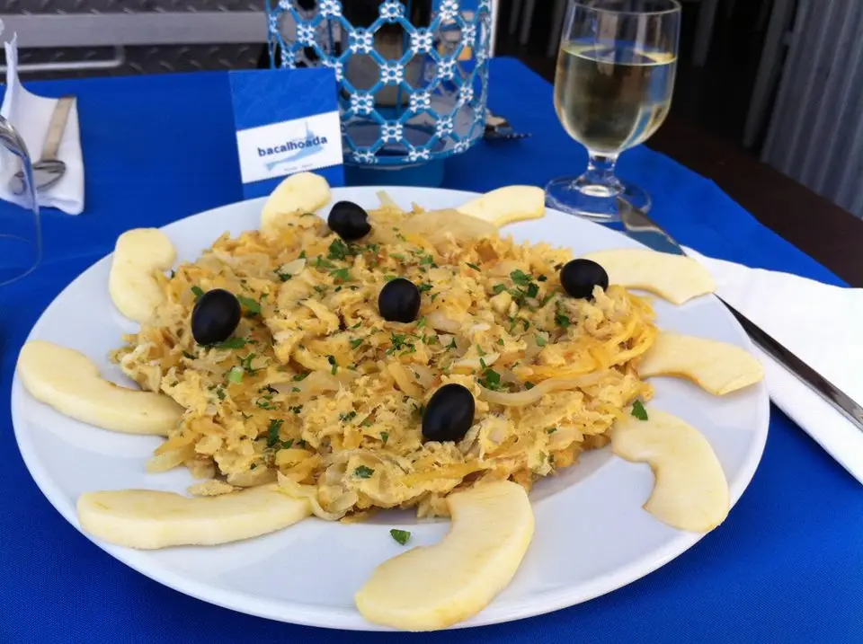 Interior e pratos do Bacalhoada em Portimão, Portimão (2)