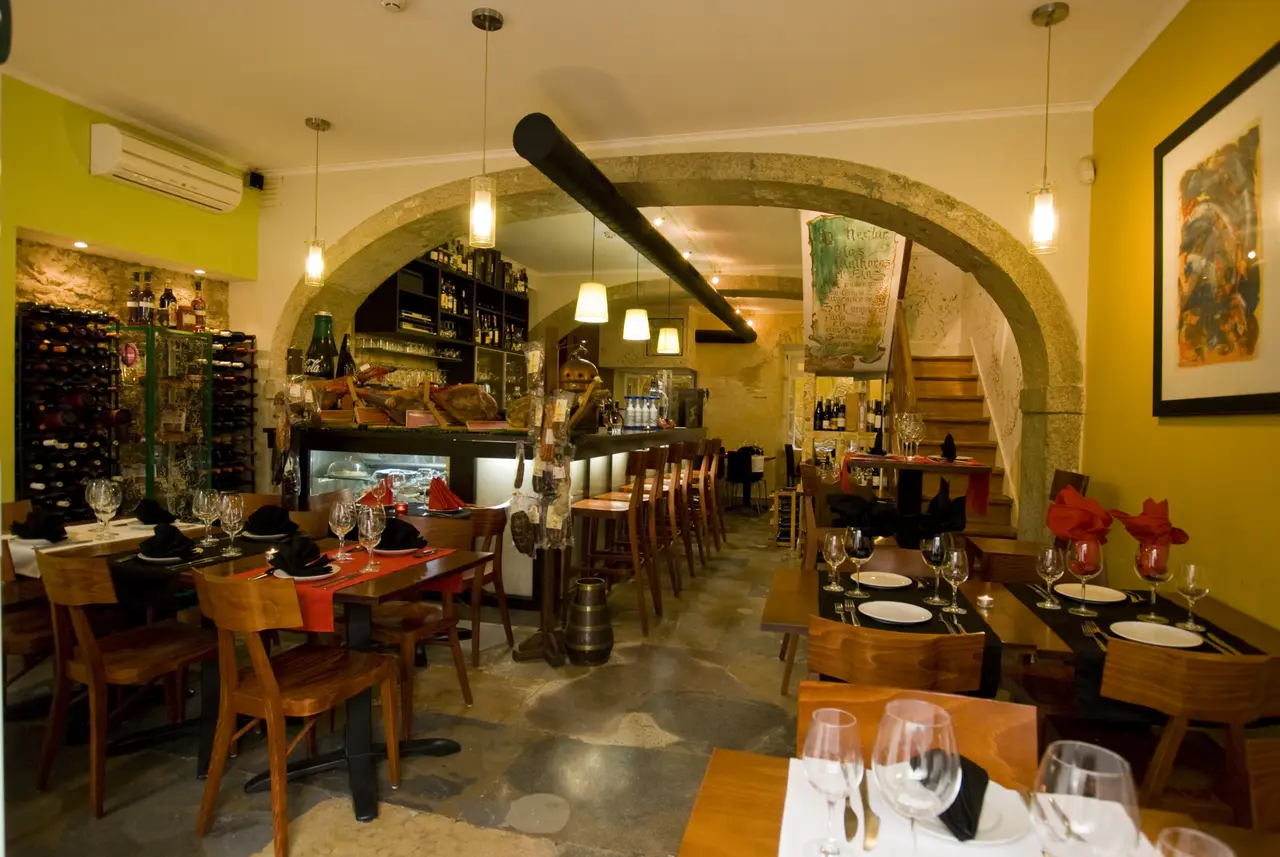 Interior e pratos do Néctar WineBar em Lisboa, Lisboa (4)