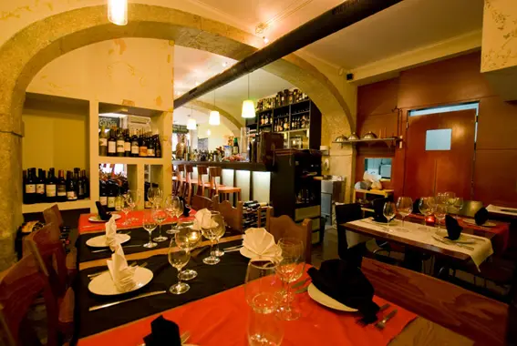 Interior e pratos do Néctar WineBar em Lisboa, Lisboa (7)
