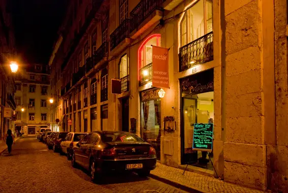 Interior e pratos do Néctar WineBar em Lisboa, Lisboa (9)