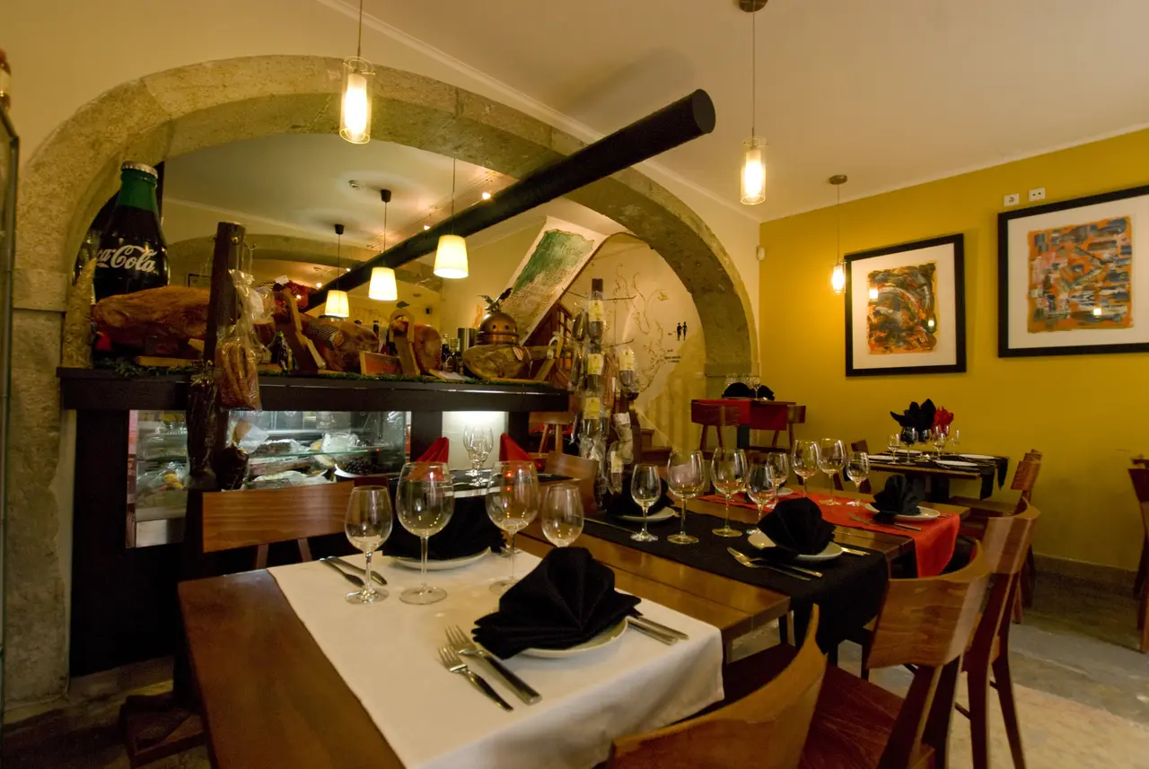 Interior e pratos do Néctar WineBar em Lisboa, Lisboa (10)
