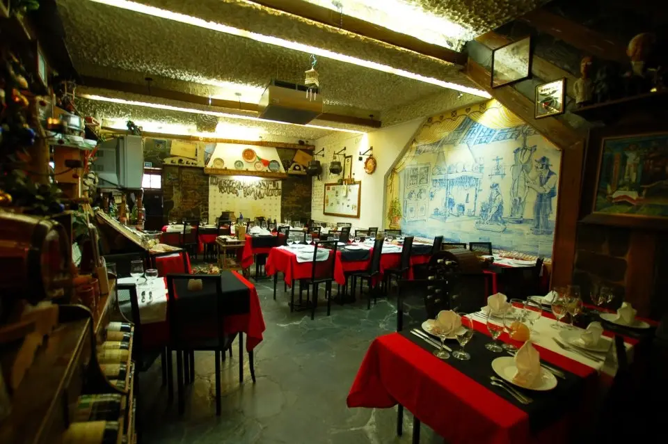 Interior e pratos do O Fumeiro em Lisboa, Lisboa (10)
