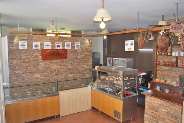 Interior e pratos do Tostuzão em Porto, Porto (5)