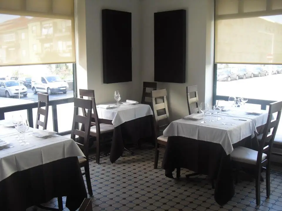 Interior e pratos do Salsa & Coentros em Lisboa, Lisboa (8)